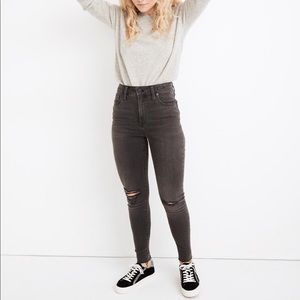 Madewell Curvy High-Rise Skinny Jeans in Black Sea